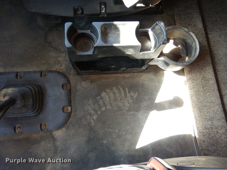 image for item DL2761 2015 Peterbilt 579  semi truck