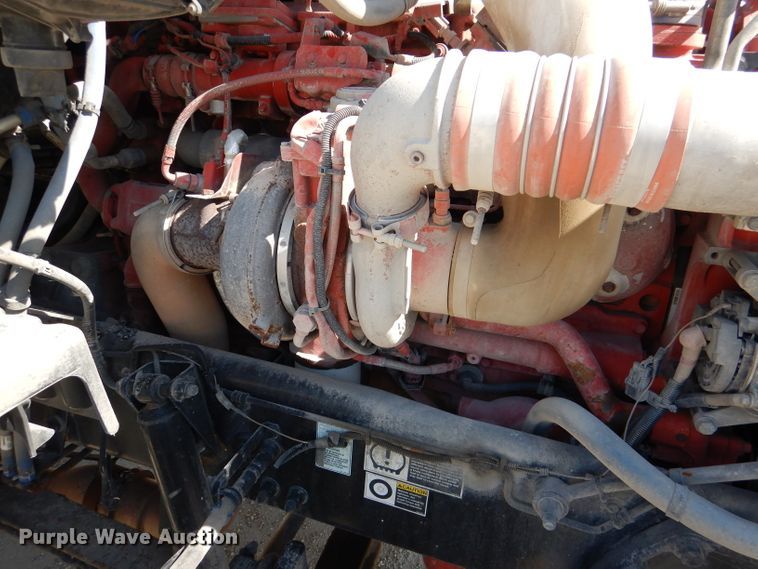 image for item DL2761 2015 Peterbilt 579  semi truck