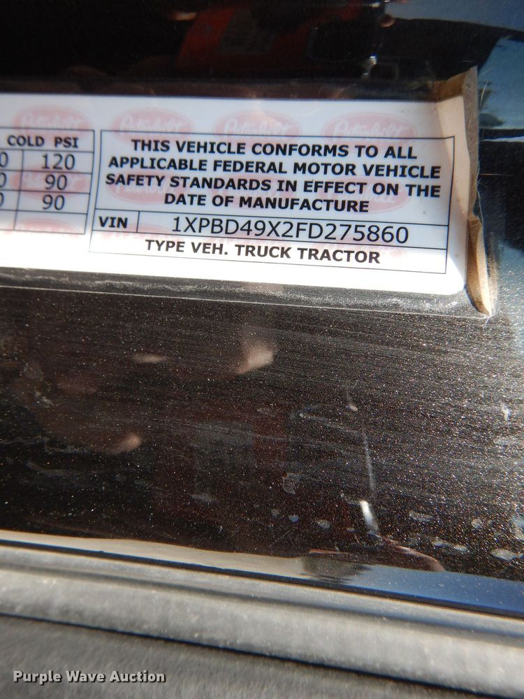 image for item DL2761 2015 Peterbilt 579  semi truck