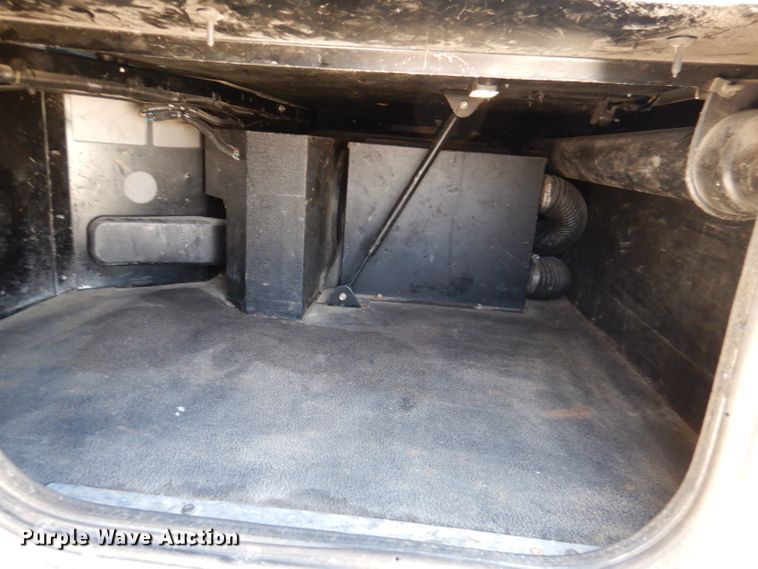 image for item DL2762 2015 Peterbilt 579  semi truck