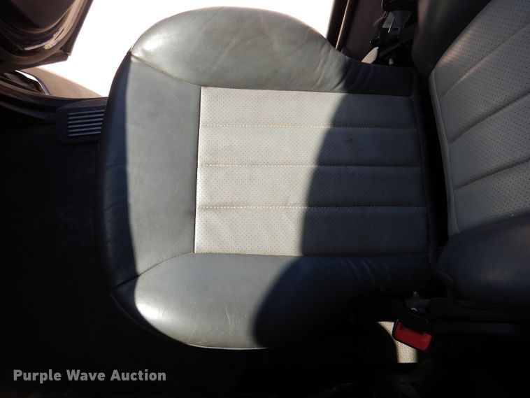 image for item DL2762 2015 Peterbilt 579  semi truck