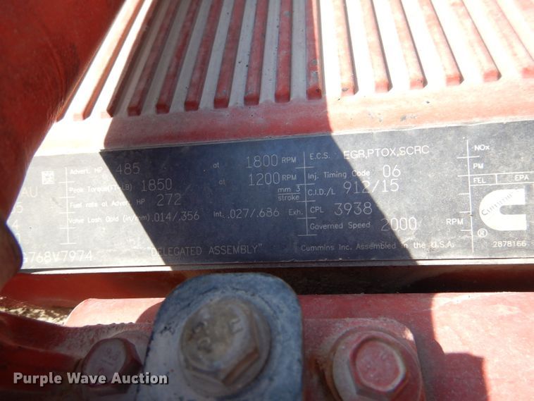 image for item DL2762 2015 Peterbilt 579  semi truck