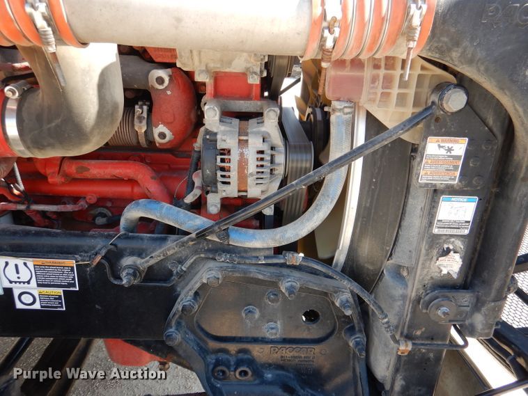 image for item DL2762 2015 Peterbilt 579  semi truck