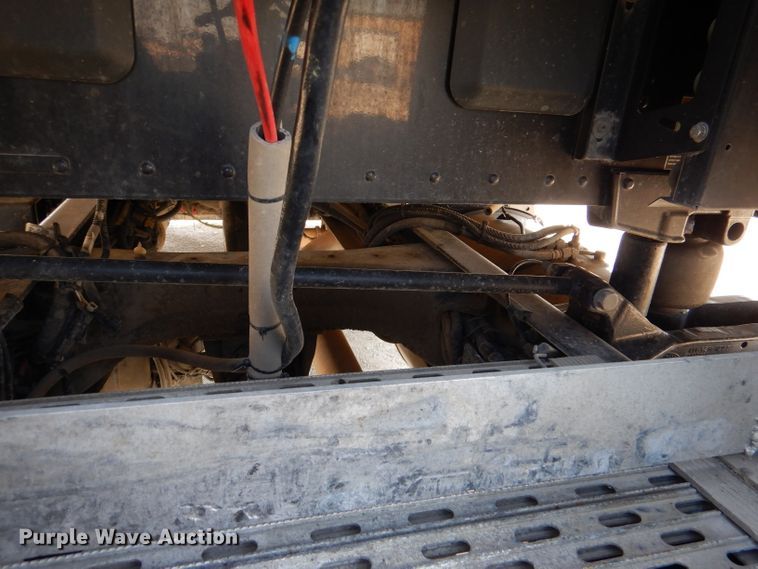 image for item DL2763 2015 Peterbilt 579  semi truck