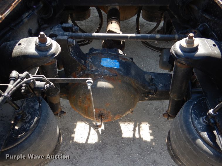 image for item DL2763 2015 Peterbilt 579  semi truck