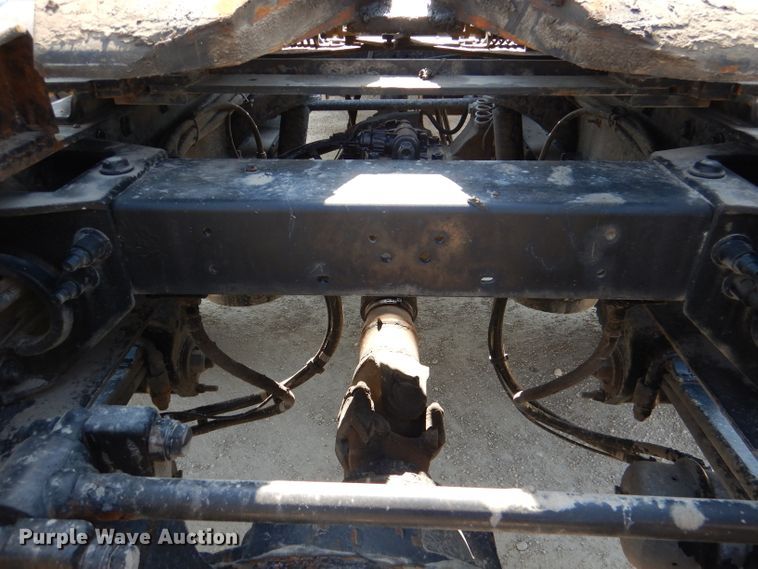 image for item DL2763 2015 Peterbilt 579  semi truck