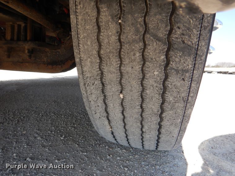 image for item DL2763 2015 Peterbilt 579  semi truck