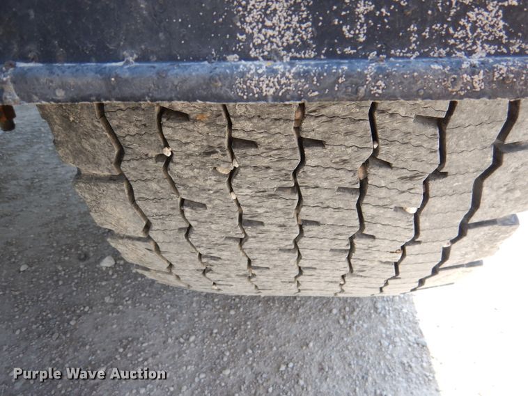 image for item DL2763 2015 Peterbilt 579  semi truck