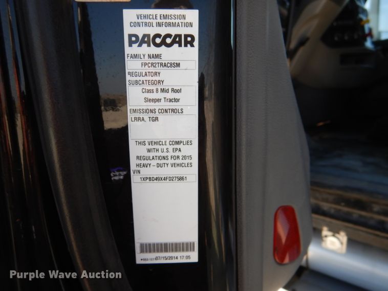 image for item DL2763 2015 Peterbilt 579  semi truck