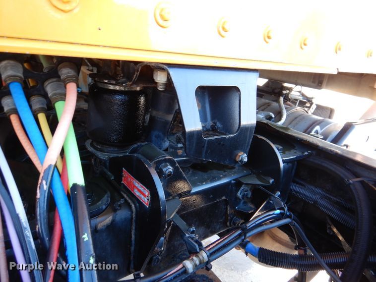 image for item DL4939 2012 Kenworth T800  semi truck