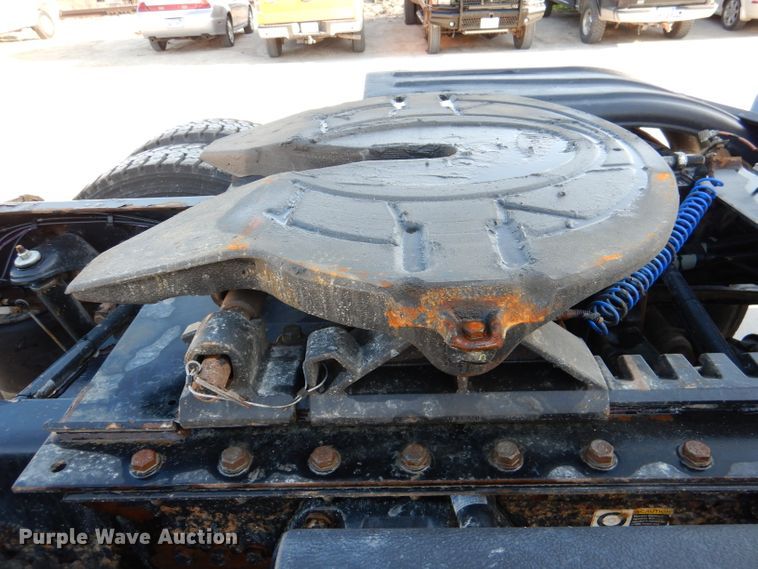 image for item DL4939 2012 Kenworth T800  semi truck