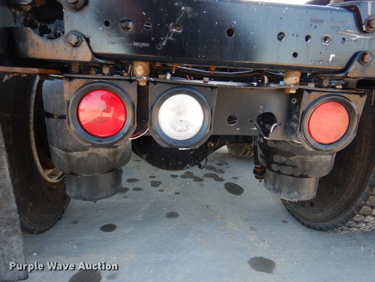 image for item DL4939 2012 Kenworth T800  semi truck