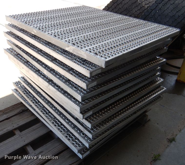 image for item DL4946 (11) 42" x 34" aluminum deck plates