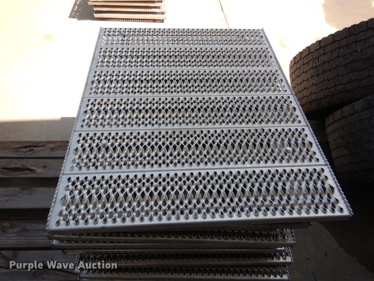 image for item DL4946 (11) 42" x 34" aluminum deck plates