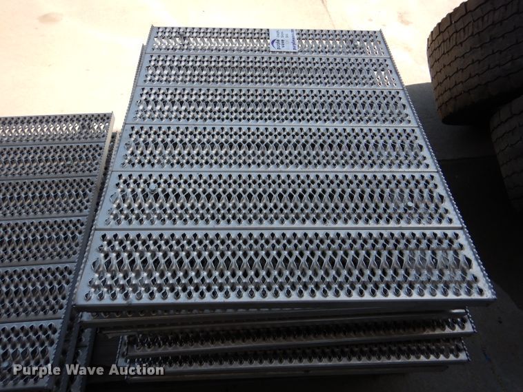 image for item DL4946 (11) 42" x 34" aluminum deck plates