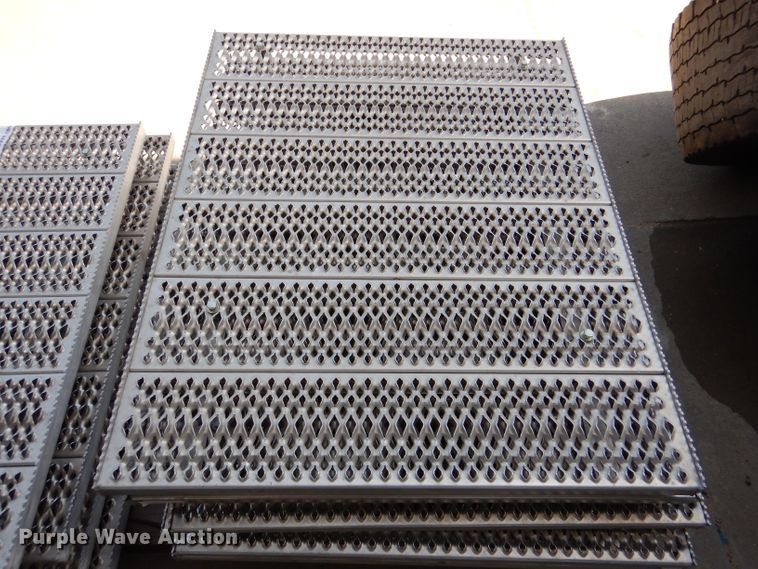 image for item DL4946 (11) 42" x 34" aluminum deck plates