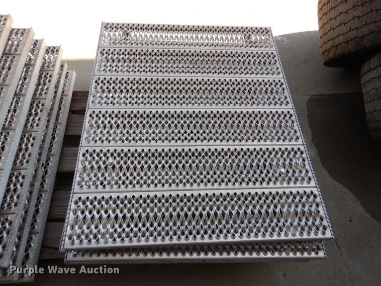 image for item DL4946 (11) 42" x 34" aluminum deck plates