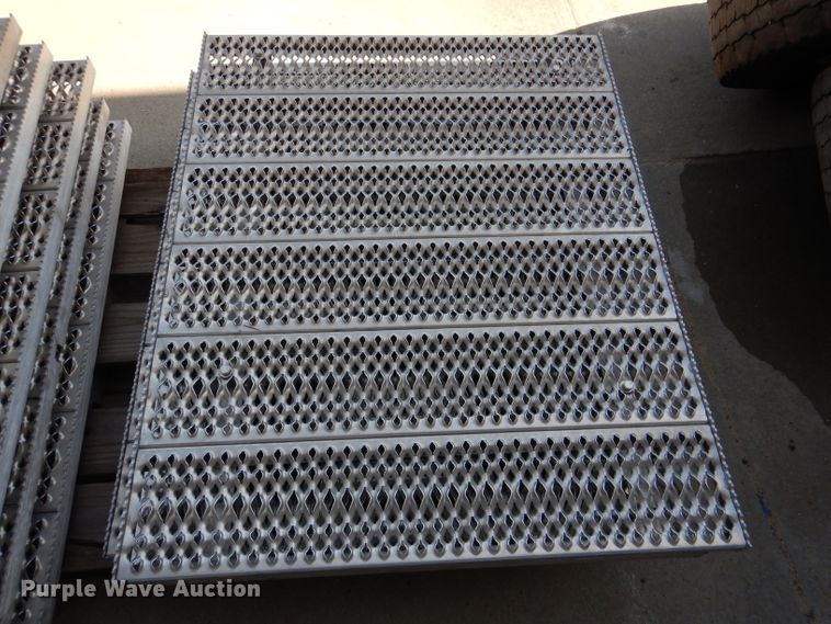 image for item DL4946 (11) 42" x 34" aluminum deck plates