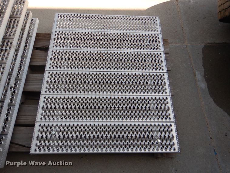 image for item DL4946 (11) 42" x 34" aluminum deck plates