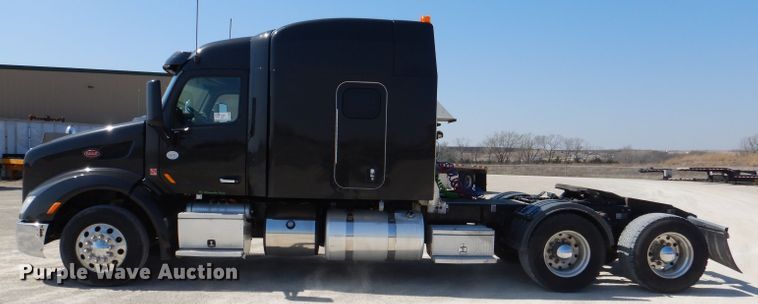 image for item DL4966 2015 Peterbilt 579  semi truck