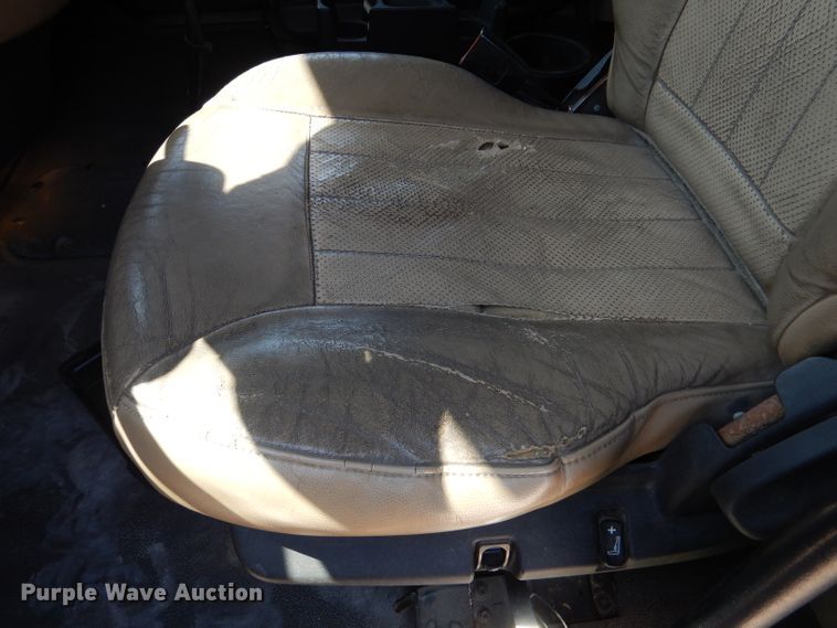 image for item DL4966 2015 Peterbilt 579  semi truck