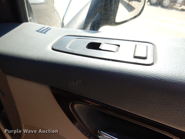 image for item DL4966 2015 Peterbilt 579  semi truck