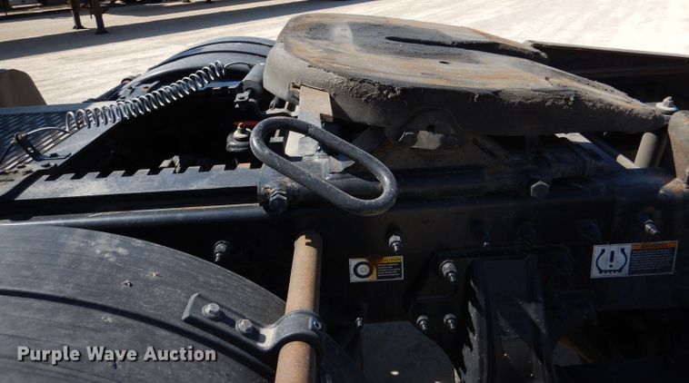 image for item DL4966 2015 Peterbilt 579  semi truck