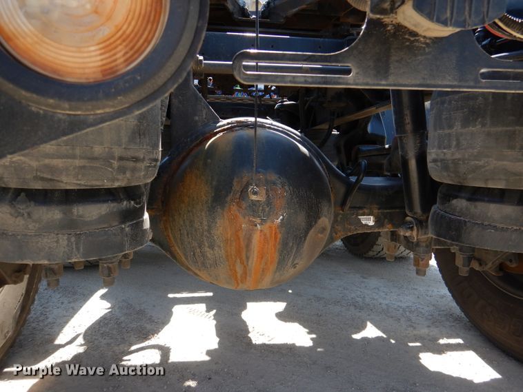 image for item DL4966 2015 Peterbilt 579  semi truck