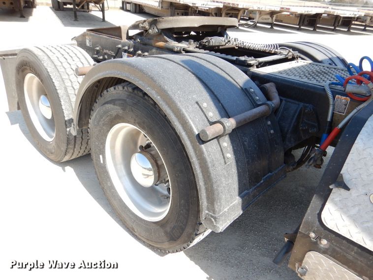 image for item DL4966 2015 Peterbilt 579  semi truck