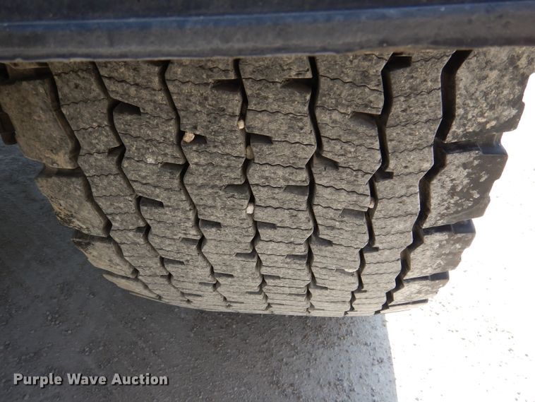 image for item DL4966 2015 Peterbilt 579  semi truck