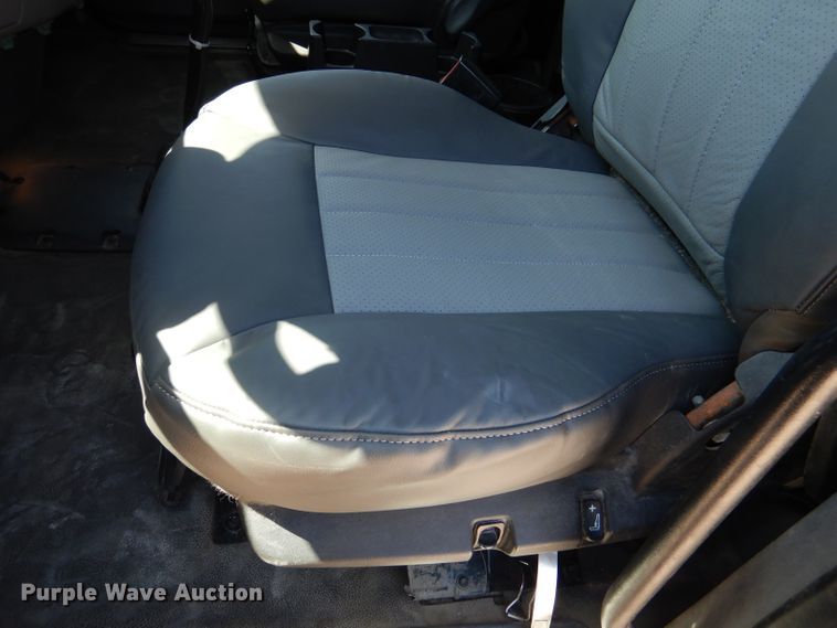 image for item DL4967 2015 Peterbilt 579  semi truck