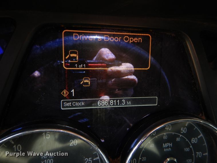 image for item DL4967 2015 Peterbilt 579  semi truck