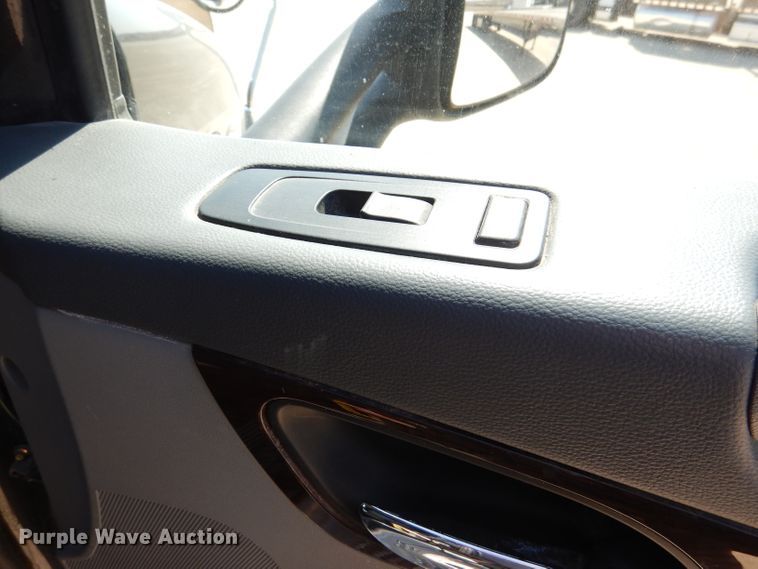 image for item DL4967 2015 Peterbilt 579  semi truck