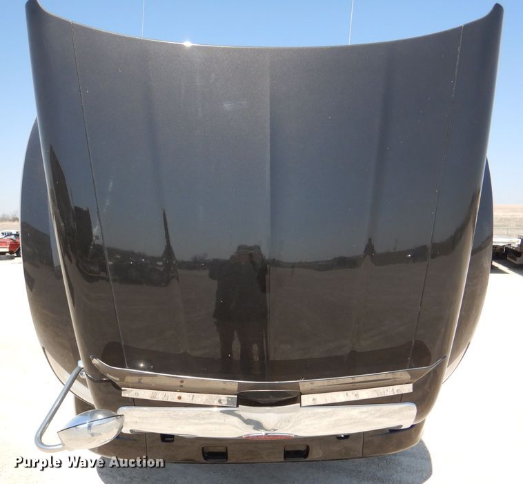 image for item DL4967 2015 Peterbilt 579  semi truck