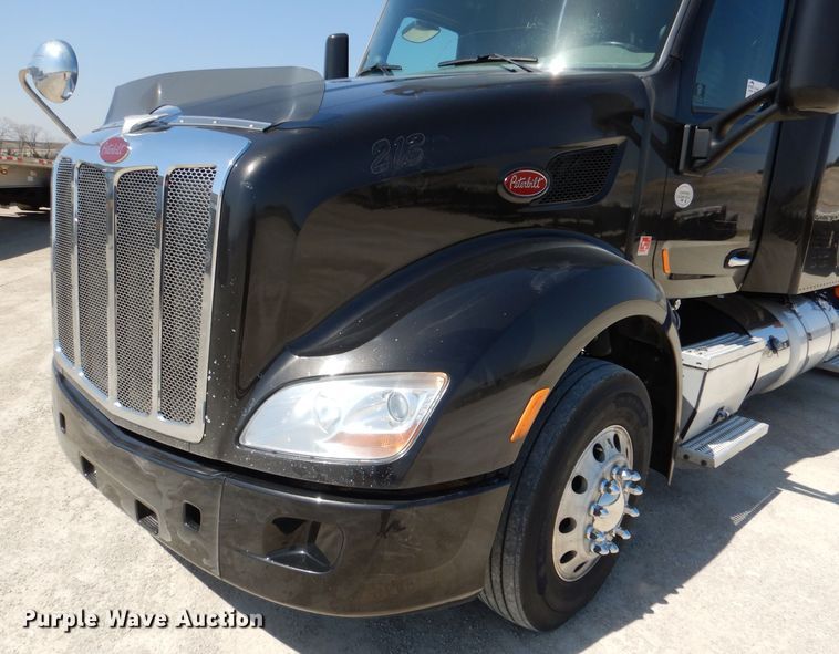 image for item DL4967 2015 Peterbilt 579  semi truck