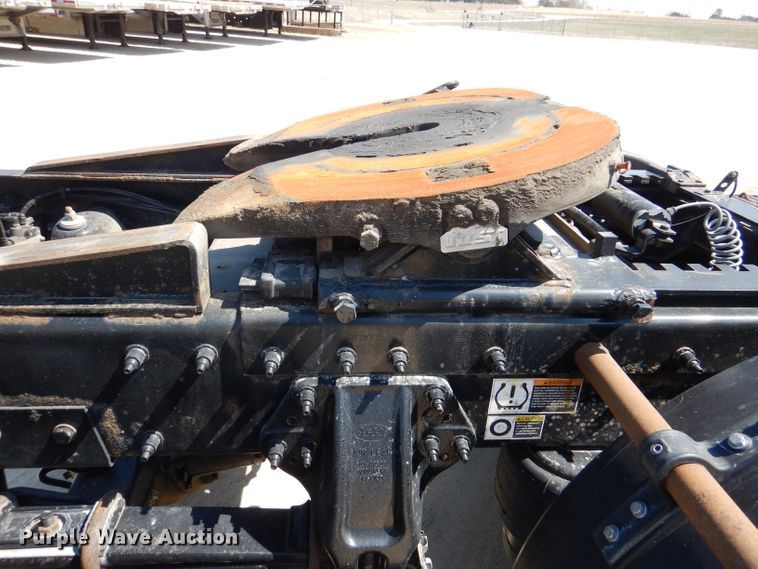 image for item DL4967 2015 Peterbilt 579  semi truck