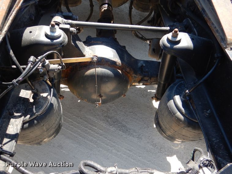 image for item DL4967 2015 Peterbilt 579  semi truck