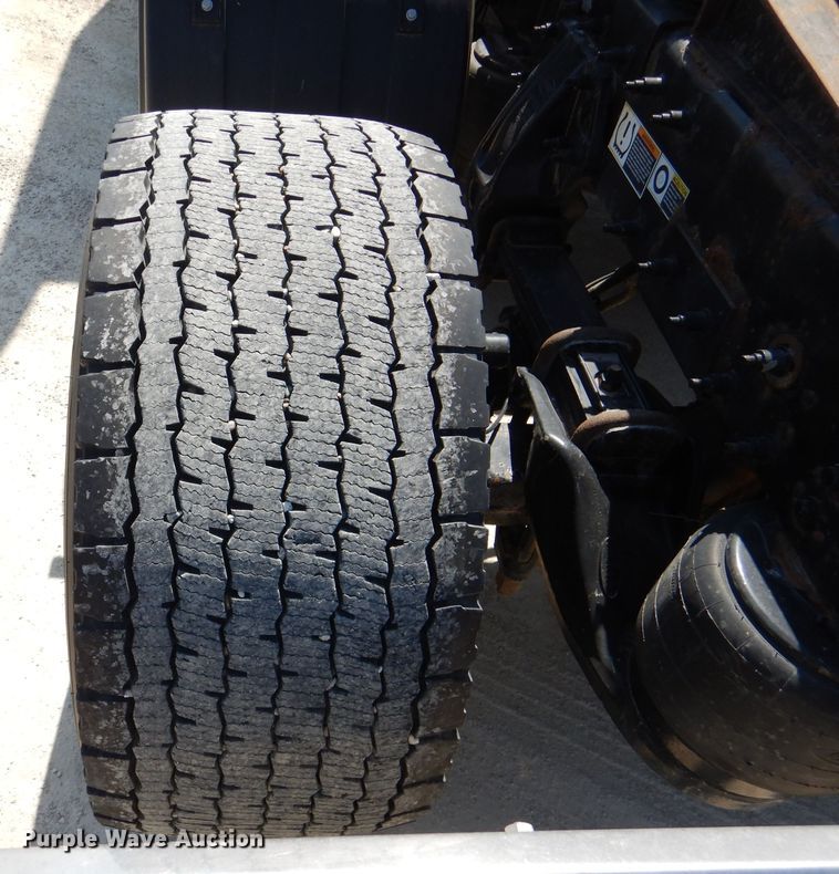 image for item DL4967 2015 Peterbilt 579  semi truck