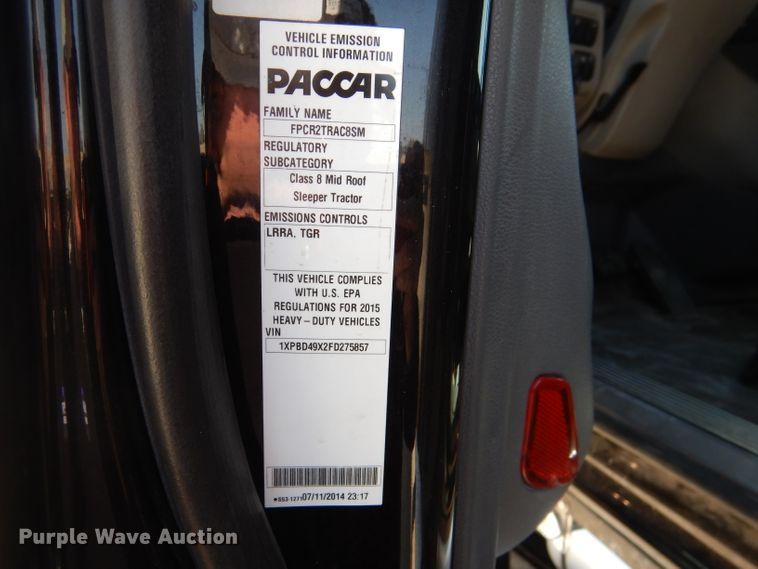 image for item DL4967 2015 Peterbilt 579  semi truck