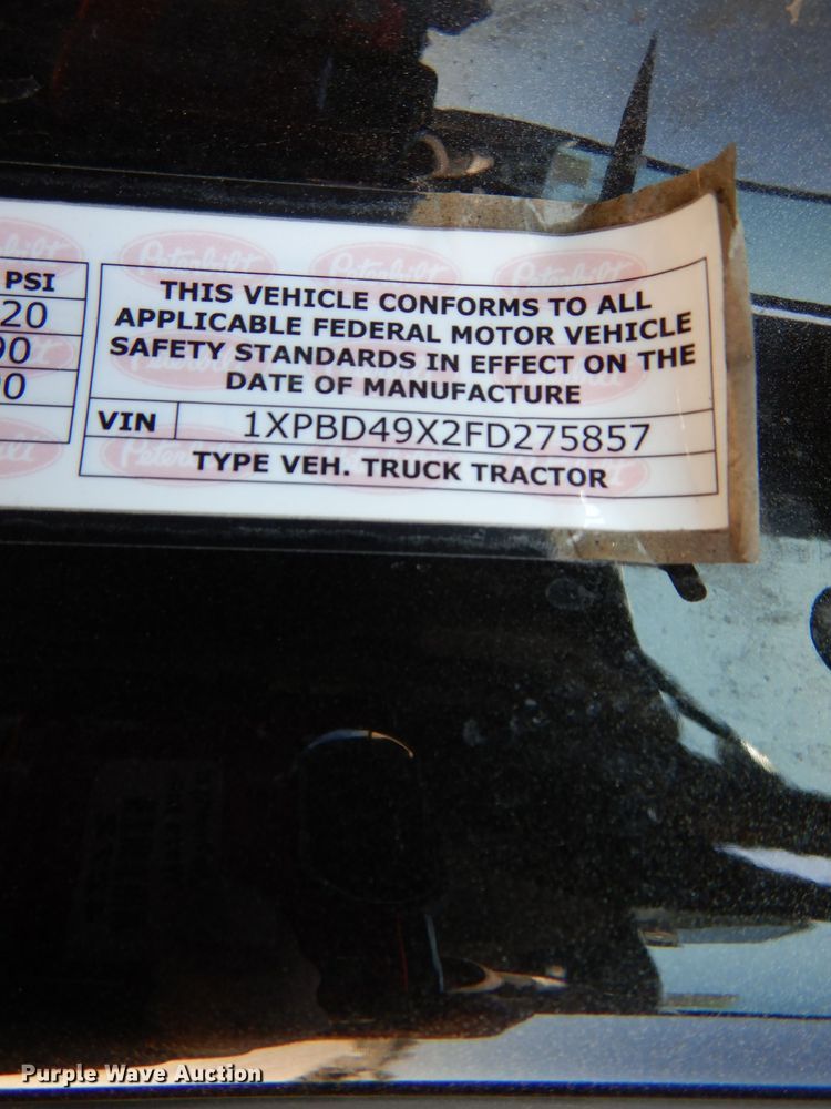 image for item DL4967 2015 Peterbilt 579  semi truck