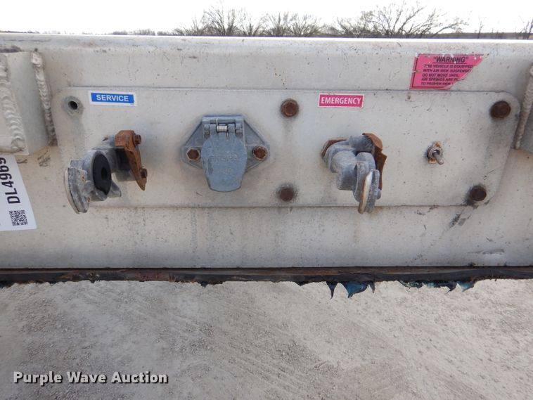 image for item DL4969 2012 Transcraft Benson AF53102-2-524  flatbed trailer