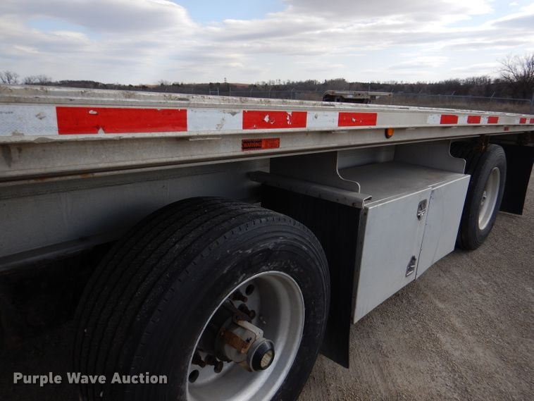 image for item DL4969 2012 Transcraft Benson AF53102-2-524  flatbed trailer