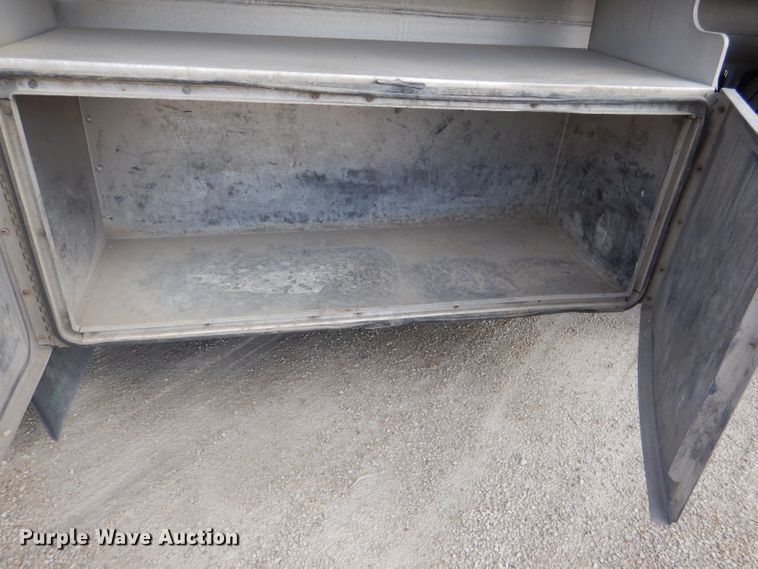 image for item DL4969 2012 Transcraft Benson AF53102-2-524  flatbed trailer