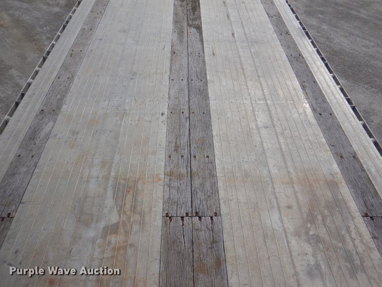 image for item DL4969 2012 Transcraft Benson AF53102-2-524  flatbed trailer