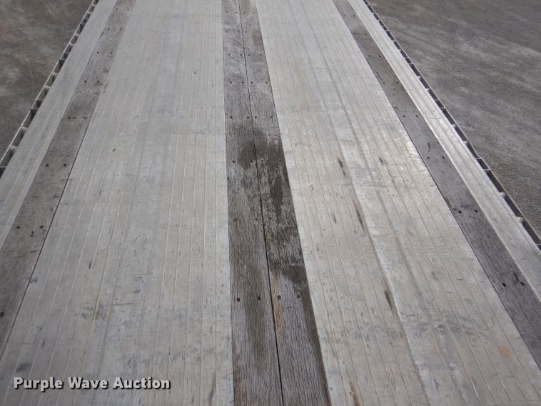 image for item DL4969 2012 Transcraft Benson AF53102-2-524  flatbed trailer