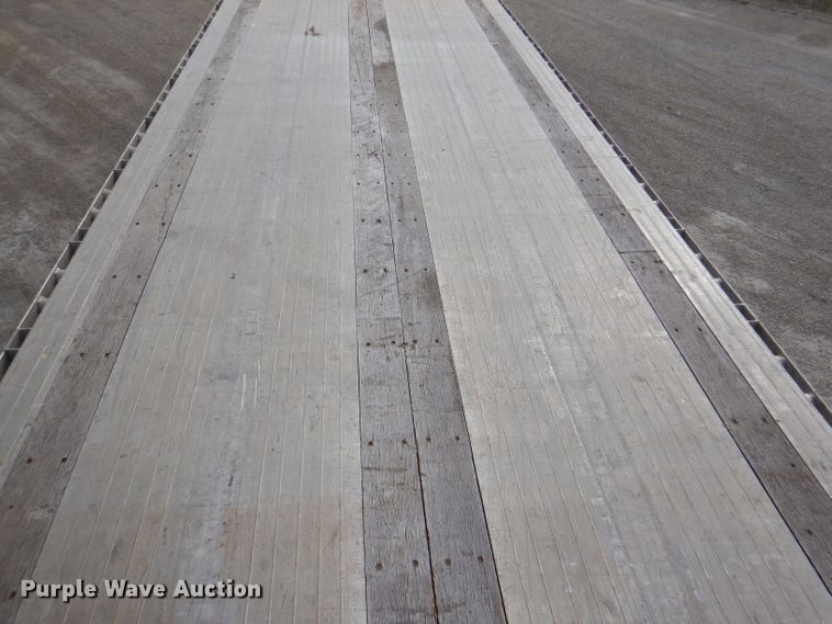 image for item DL4969 2012 Transcraft Benson AF53102-2-524  flatbed trailer