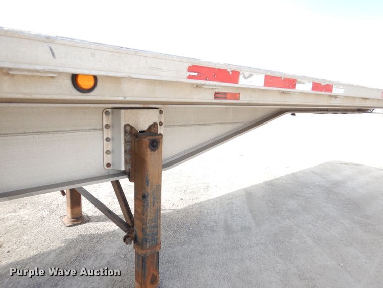 image for item DL4969 2012 Transcraft Benson AF53102-2-524  flatbed trailer