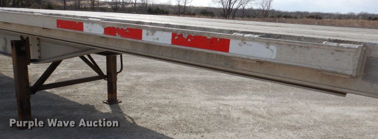 image for item DL4969 2012 Transcraft Benson AF53102-2-524  flatbed trailer