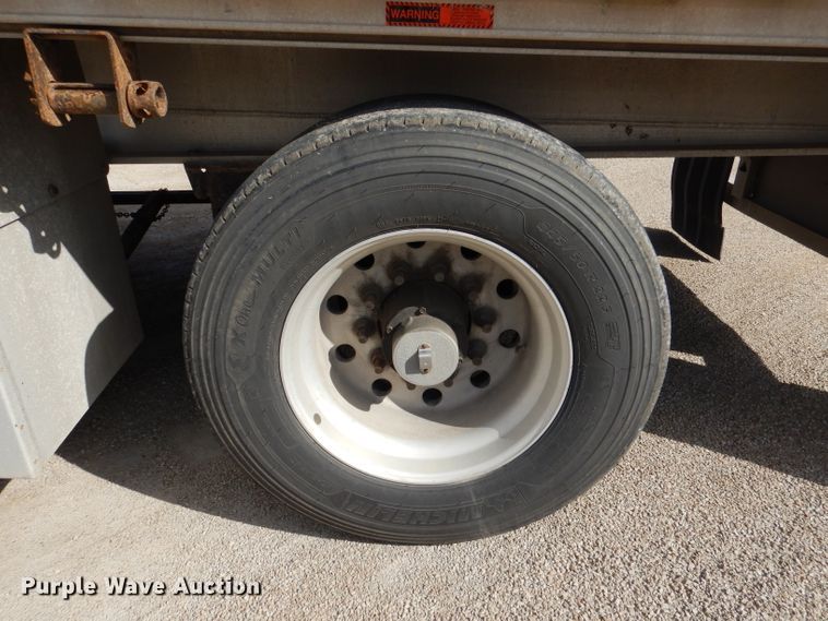 image for item DL4969 2012 Transcraft Benson AF53102-2-524  flatbed trailer