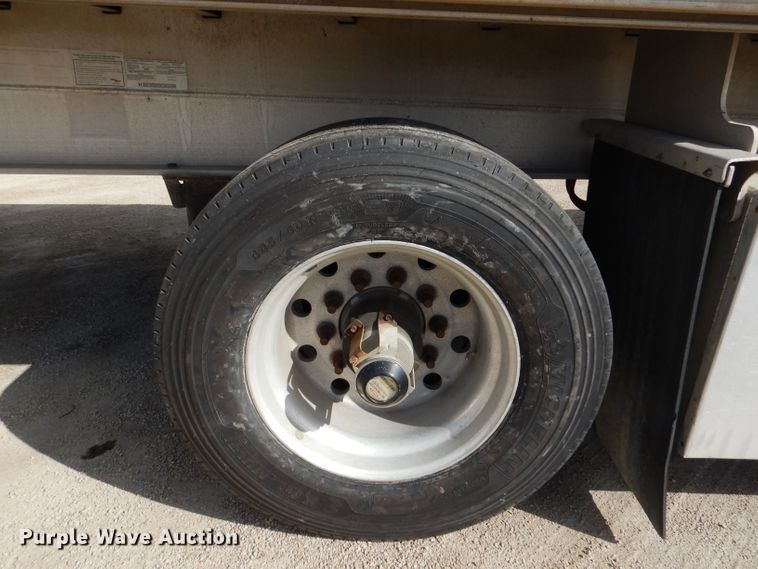 image for item DL4969 2012 Transcraft Benson AF53102-2-524  flatbed trailer